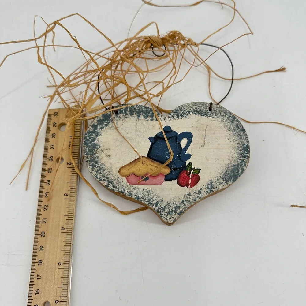 Rustic Hand Painted Wooden Heart Wall Hanging Teapot Pie‎ Apple Farmhouse Decor